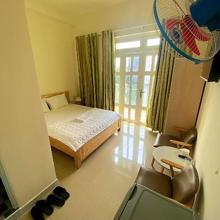 Khach San Anh Thu Hotel Хошимин Екстериор снимка