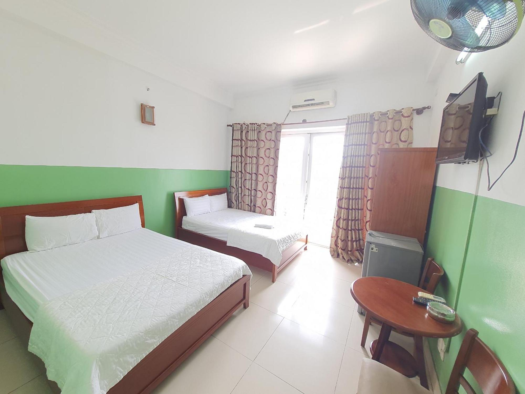 Khach San Anh Thu Hotel Хошимин Екстериор снимка