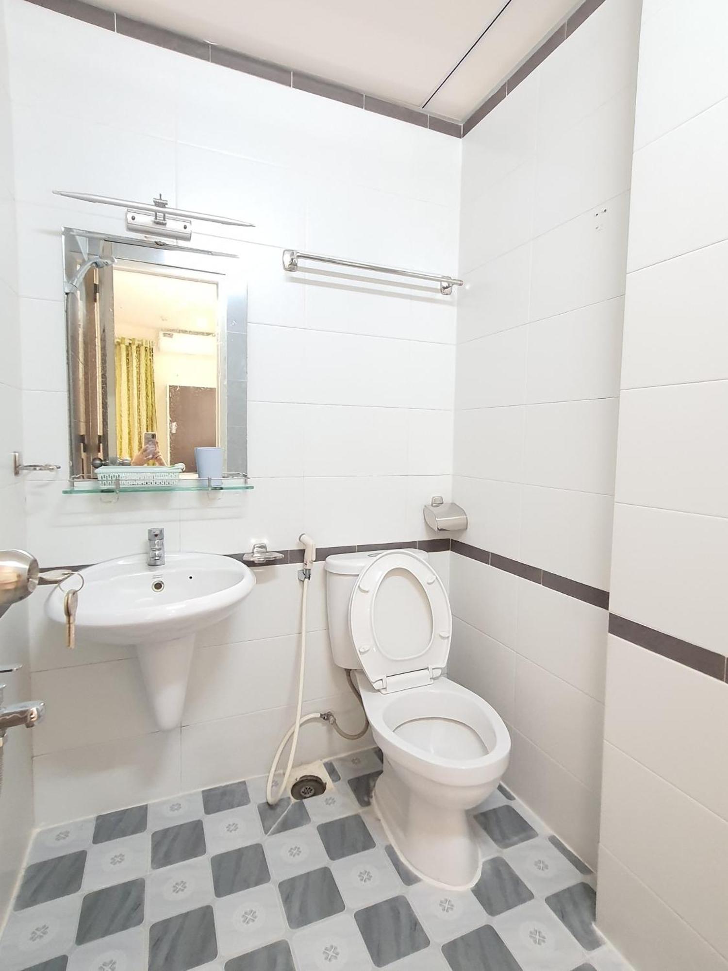 Khach San Anh Thu Hotel Хошимин Екстериор снимка