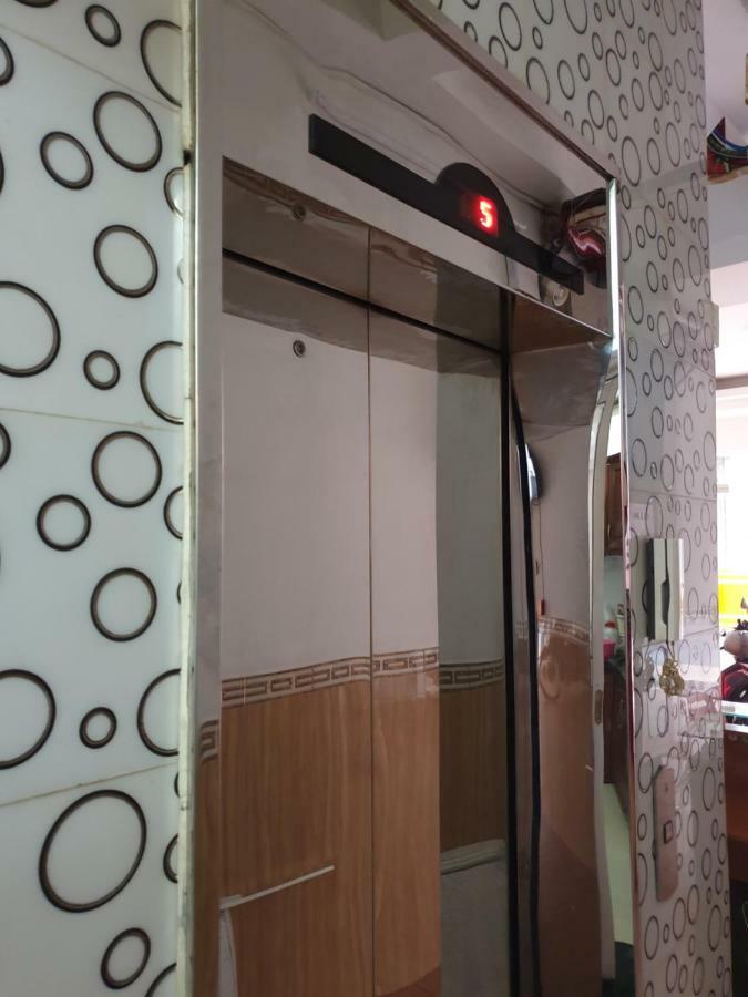 Khach San Anh Thu Hotel Хошимин Екстериор снимка